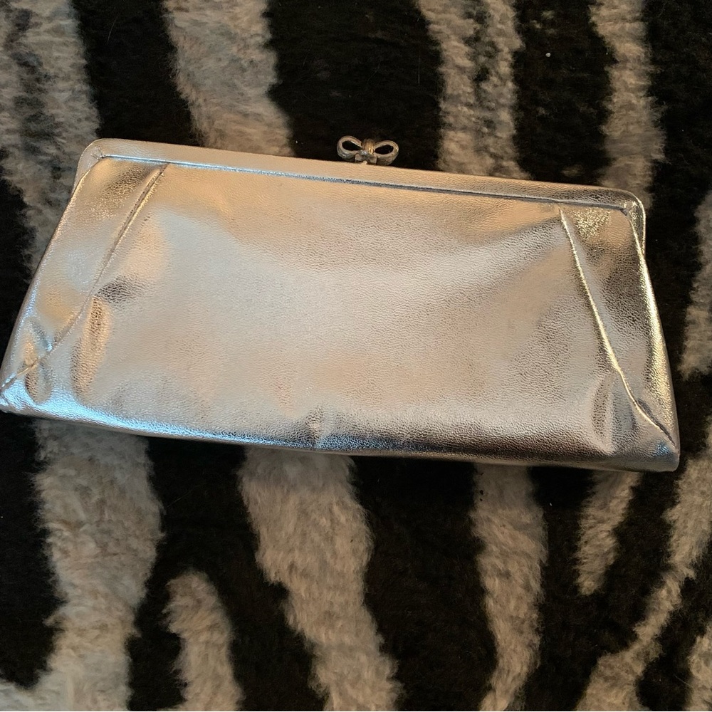 80s Silver Clutch W/ Metal Silver Bow Clasp